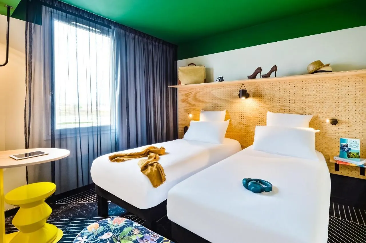 ibis Styles Lyon Meyzieu Stadium 3*,  France